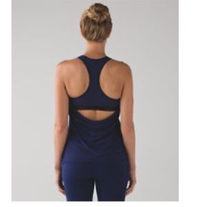 Lululemon fit physique top